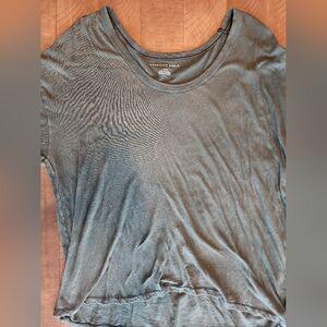 American Eagle Outfitters Dark Green Short Sleeve Tee